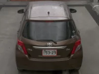 Toyota VITZ лот № 3072 оценка R  с аукциона в Японии 6