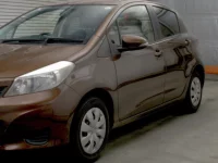 Toyota VITZ лот № 3072 оценка R  с аукциона в Японии 3