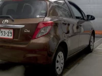 Toyota VITZ лот № 3072 оценка R  с аукциона в Японии 4