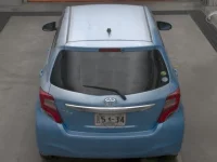 Toyota VITZ лот № 3073 оценка 3.5  с аукциона в Японии 6