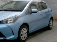 Toyota VITZ лот № 3073 оценка 3.5  с аукциона в Японии 3