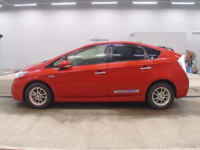Toyota PRIUS PHV  с аукциона в Японии