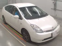 Toyota Prius лот № 30206 оценка 3  с аукциона в Японии 4