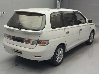 Toyota GAIA  с аукциона в Японии