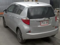 Toyota RACTIS лот № 3079 оценка R  с аукциона в Японии 1