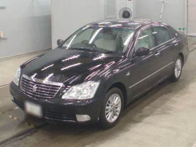 Toyota CROWN  с аукциона в Японии