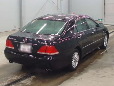 Toyota CROWN  с аукциона в Японии