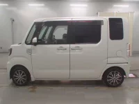 Toyota PIXIS MEGA лот № 115 оценка 4.5  с аукциона в Японии 3