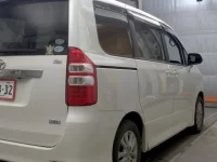 Toyota NOAH лот № 3083 оценка R  с аукциона в Японии 4