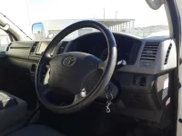 Toyota HIACE VAN лот № 30210 оценка R  с аукциона в Японии 6