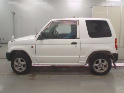 Mitsubishi PAJERO MINI