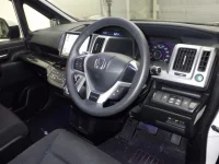 Honda STEP WAGON лот № 3085 оценка 4  с аукциона в Японии 2