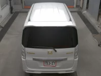 Honda STEP WAGON лот № 3085 оценка 4  с аукциона в Японии 6