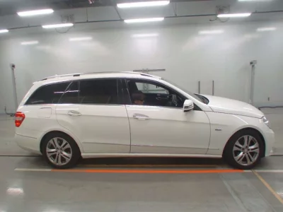 Mercedes-Benz E CLASS WAGON