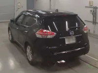 Nissan X-TRAIL лот № 30212 оценка 3.5  с аукциона в Японии 5