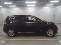 Nissan X-TRAIL лот № 30212 оценка 3.5  с аукциона в Японии 2