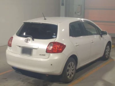 Toyota AURIS  с аукциона в Японии
