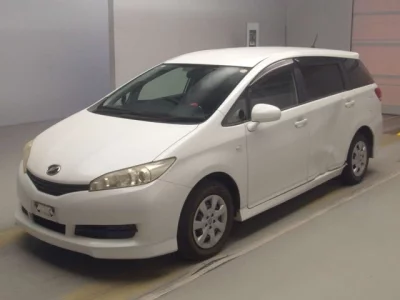 Toyota WISH  с аукциона в Японии
