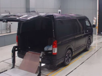 Toyota HIACE VAN  с аукциона в Японии