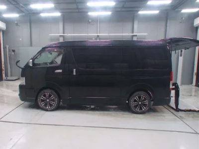 Toyota HIACE VAN  с аукциона в Японии