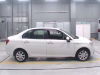 Toyota COROLLA AXIO лот № 30149 оценка 4.5  с аукциона в Японии 2