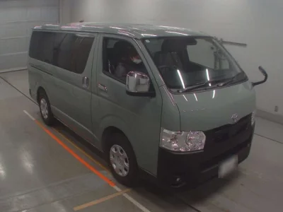 Toyota HIACE VAN