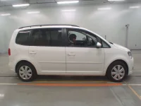 Volkswagen GOLF TOURAN лот № 38188 оценка 4  с аукциона в Японии 2