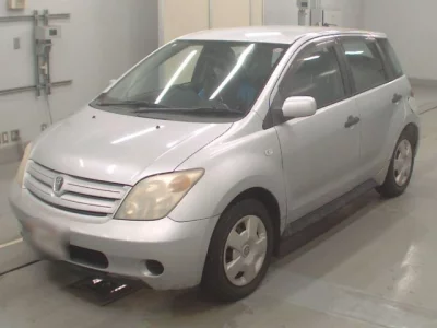 Toyota IST  с аукциона в Японии