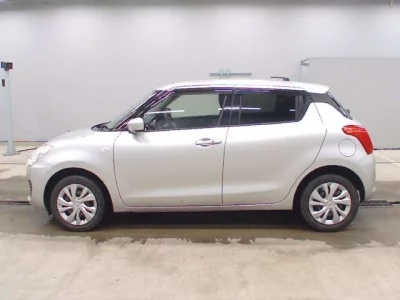 Suzuki SWIFT  с аукциона в Японии