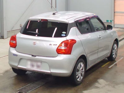 Suzuki SWIFT  с аукциона в Японии