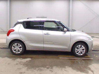 Suzuki SWIFT  с аукциона в Японии