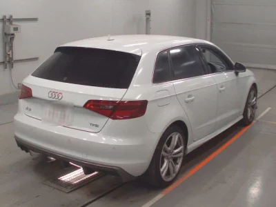 Audi A3  с аукциона в Японии