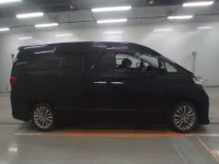 Toyota ALPHARD лот № 30238 оценка 4  с аукциона в Японии 2