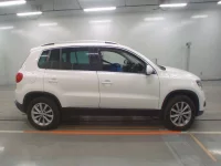 Volkswagen TIGUAN лот № 38203 оценка 3  с аукциона в Японии 2