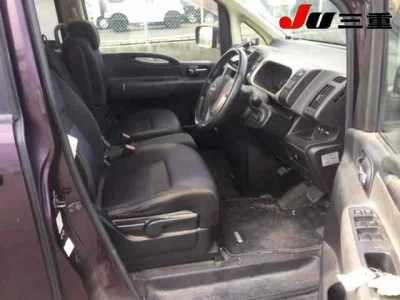 Nissan SERENA  с аукциона в Японии