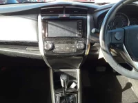 Toyota COROLLA AXIO лот № 30169 оценка 3.5  с аукциона в Японии 8