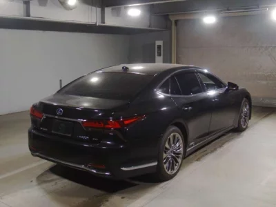 Lexus LS