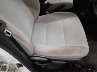 Toyota COROLLA AXIO лот № 30246 оценка 3.5  с аукциона в Японии 7