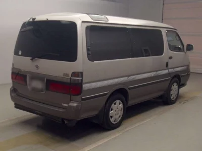 Toyota HIACE  с аукциона в Японии