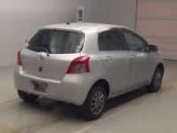 Toyota VITZ лот № 74095 оценка 3  с аукциона в Японии 1