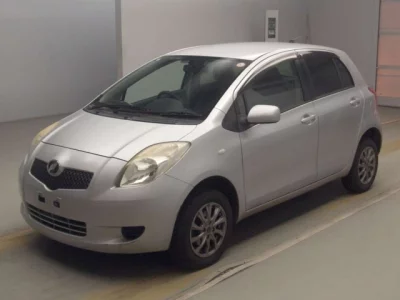 Toyota VITZ  с аукциона в Японии