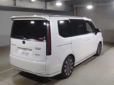 Honda STEP WAGON  с аукциона в Японии