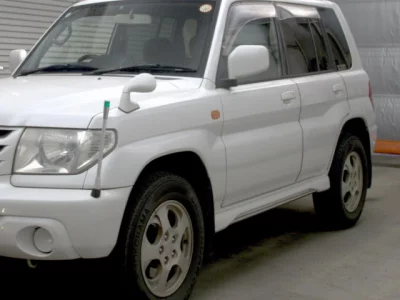 Mitsubishi PAJERO IO  с аукциона в Японии