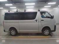 Toyota REGIUS ACE VAN лот № 30256 оценка 3.5  с аукциона в Японии 2