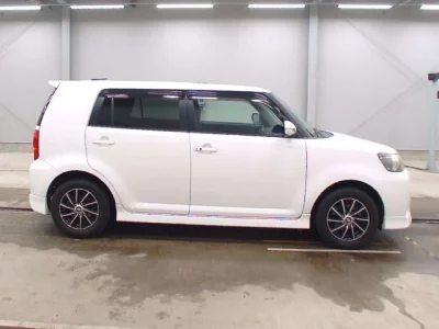 Toyota COROLLA RUMION  с аукциона в Японии