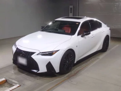 Lexus IS