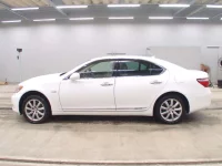 Lexus LS лот № 3184 оценка R  с аукциона в Японии 3