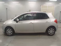 Toyota AURIS лот № 30282 оценка 3.5  с аукциона в Японии 3