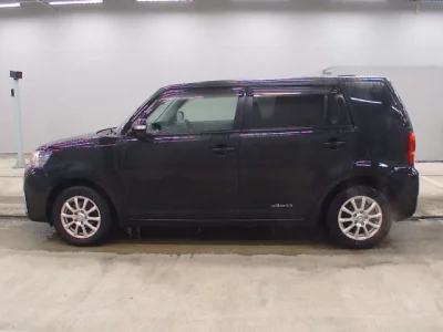 Toyota COROLLA RUMION  с аукциона в Японии