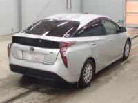 Toyota Prius лот № 3189 оценка 3.5  с аукциона в Японии 1